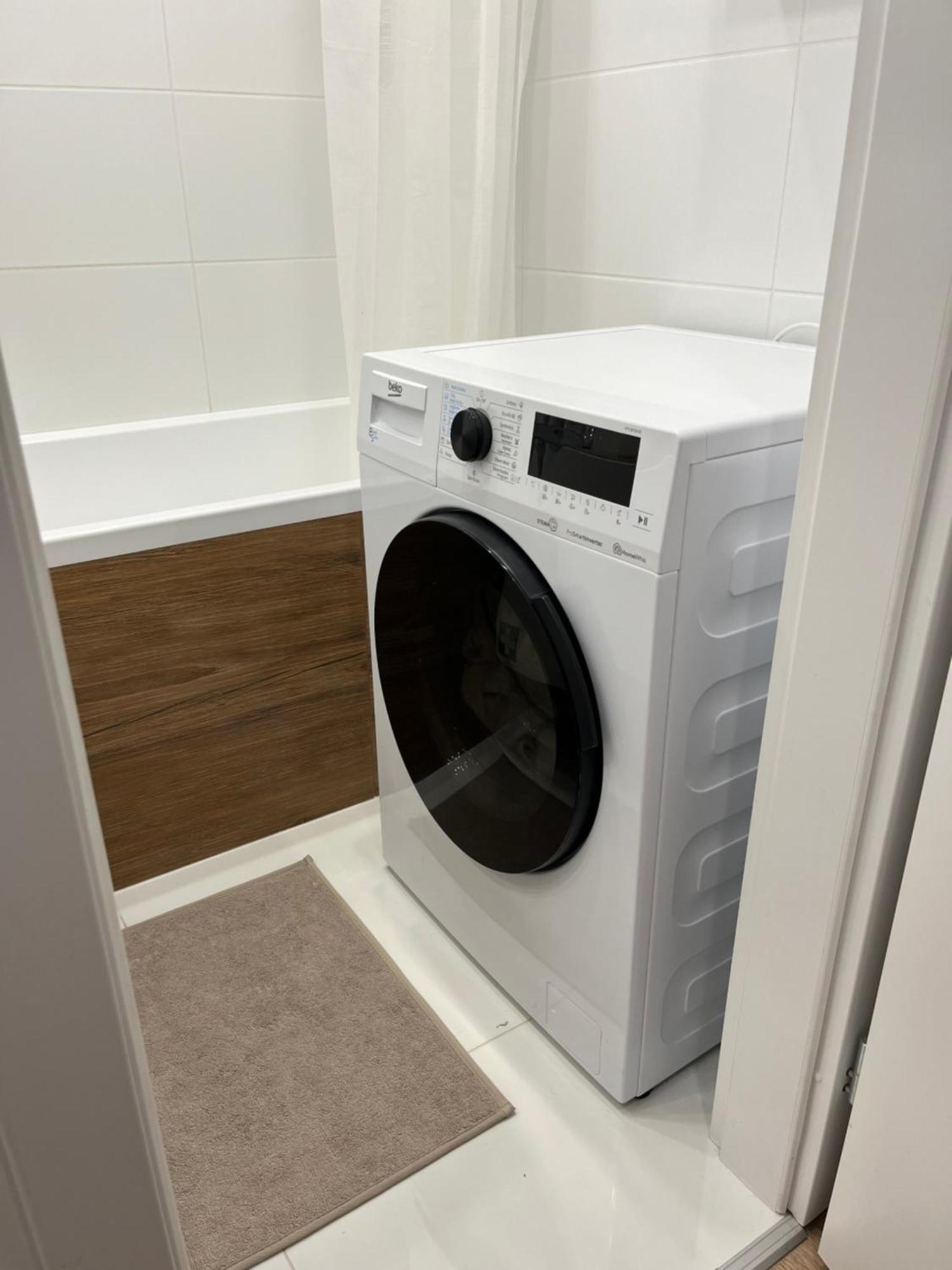 Elegant Escape Apartment III - Free Parking, Easy Access To City Center 布拉迪斯拉发 外观 照片